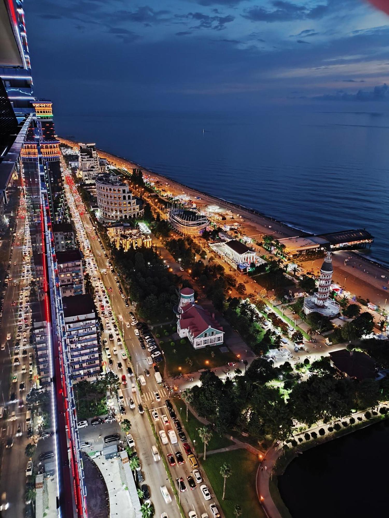 Orbi-City Batumi Apartments Sea View Екстер'єр фото