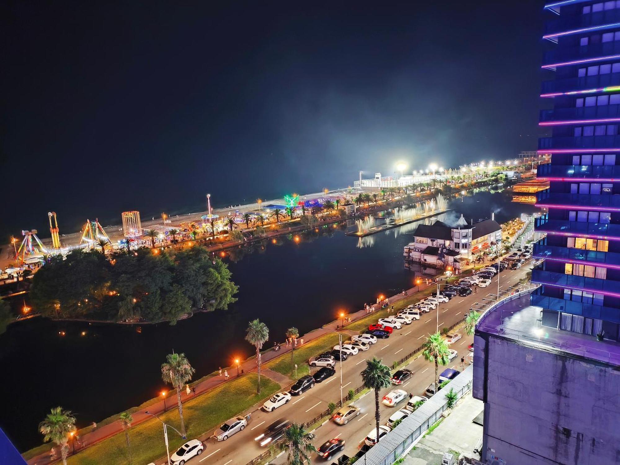 Orbi-City Batumi Apartments Sea View Екстер'єр фото